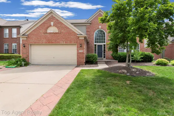 33780 Stonecrest Drive, SterlingHeights, MI 48312