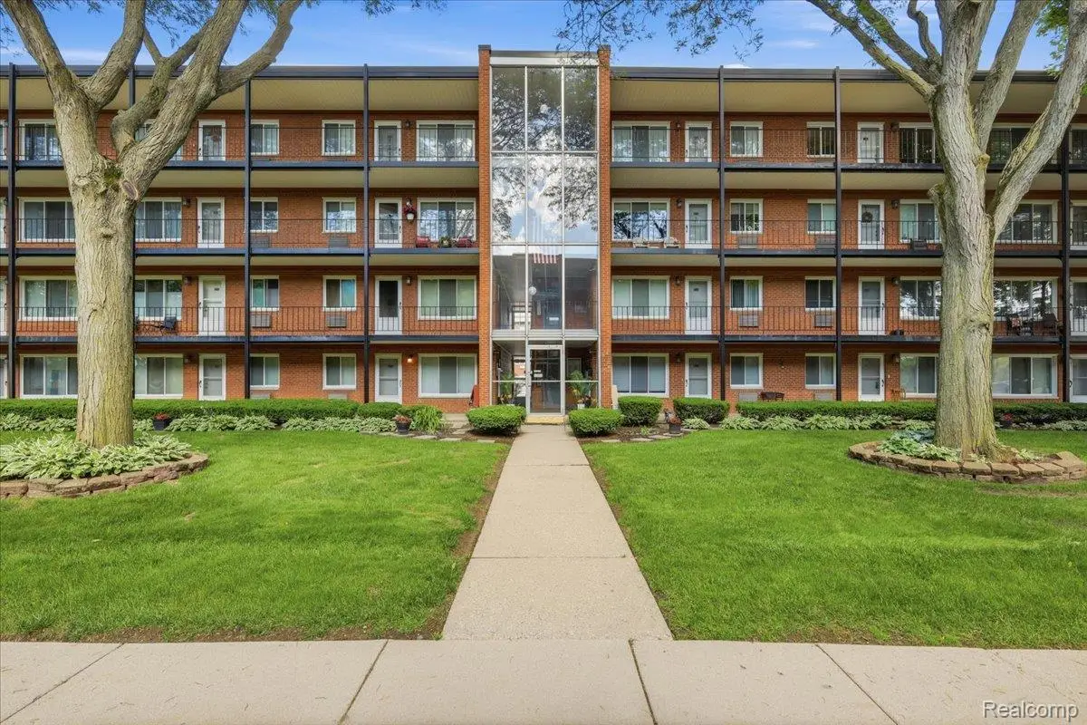 2915 W 13 Mile Road #308, Royal Oak, MI 48073 - #1