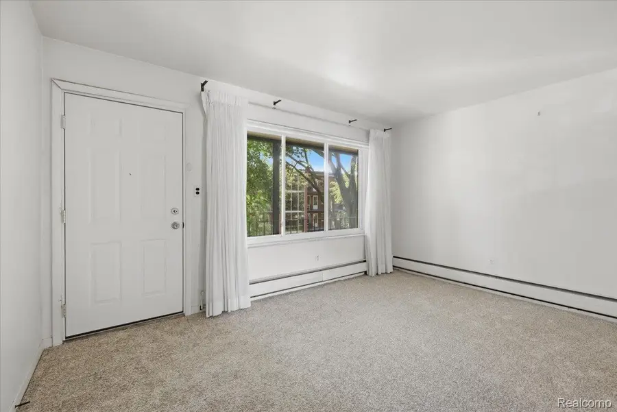 2915 W 13 Mile Road #308, Royal Oak, MI 48073 - #3