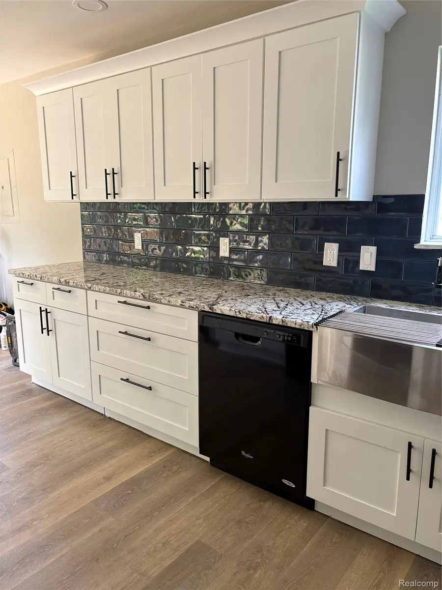 456 Morningside Drive, Waterford, MI 48327 - #2
