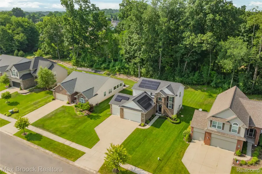 8012 Ivy Glen Park Lane, White Lake, MI 48386 - #2