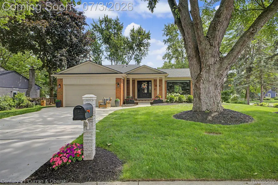 42299 Sunnydale Lane, Northville, MI 48168 - #2