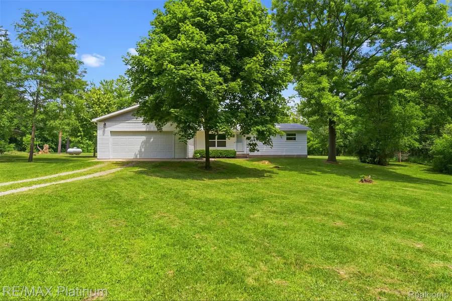 8370 W Rolston Road, Linden, MI 48451 - #2