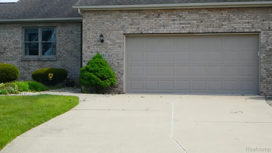 8051 Prestonwood Court, Flushing, MI 48433 - #2