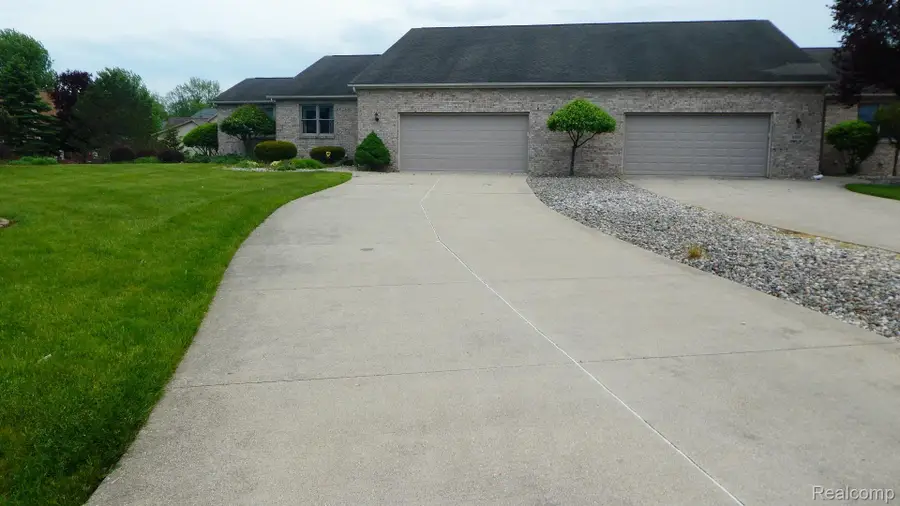 8051 Prestonwood Court, Flushing, MI 48433 - #3