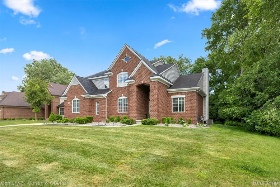27363 Oxford Drive, Southfield, MI 48033 - #2