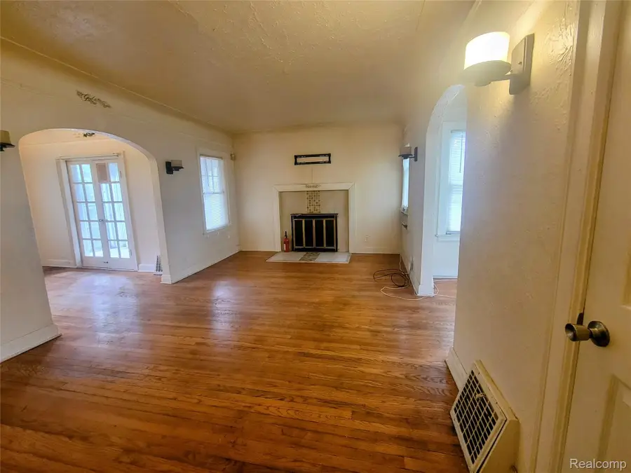 51 Dakota Street, Pontiac, MI 48341 - #3