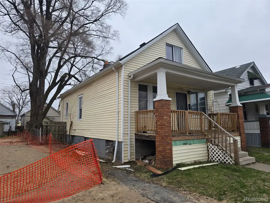 8976 Mcclellan Street, Detroit, MI 48213 - #2
