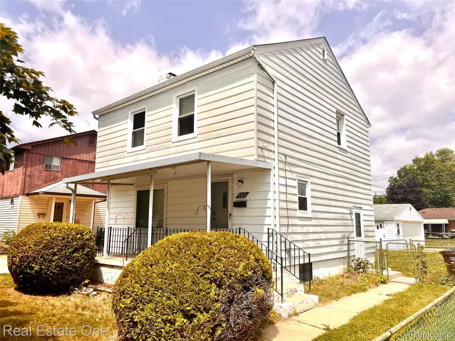 904 Jefferson Street, Ypsilanti, MI 48197 - #2