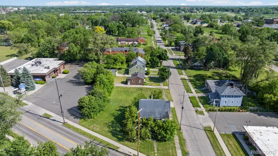 1213 Flushing Road, Flint, MI 48504 - #3