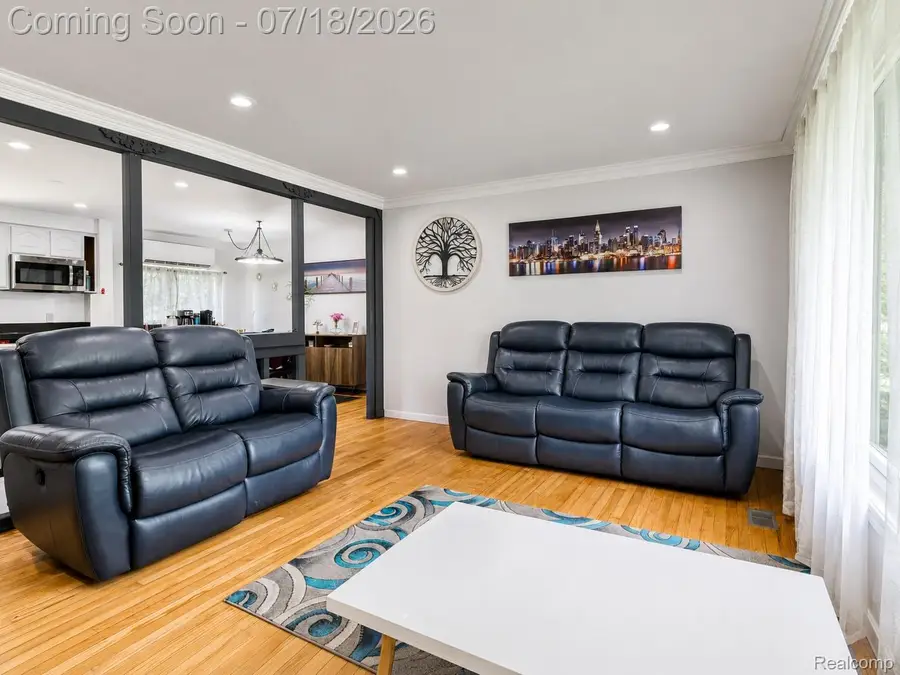 46495 North Avenue, Macomb, MI 48042 - #2