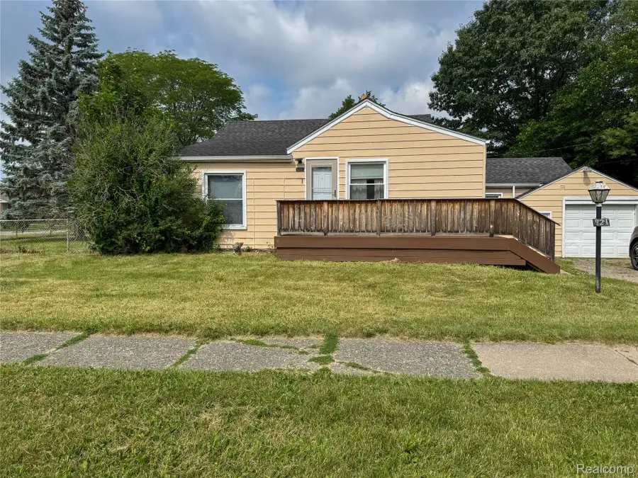 921 Venoy, Garden City, MI 48135 - #2