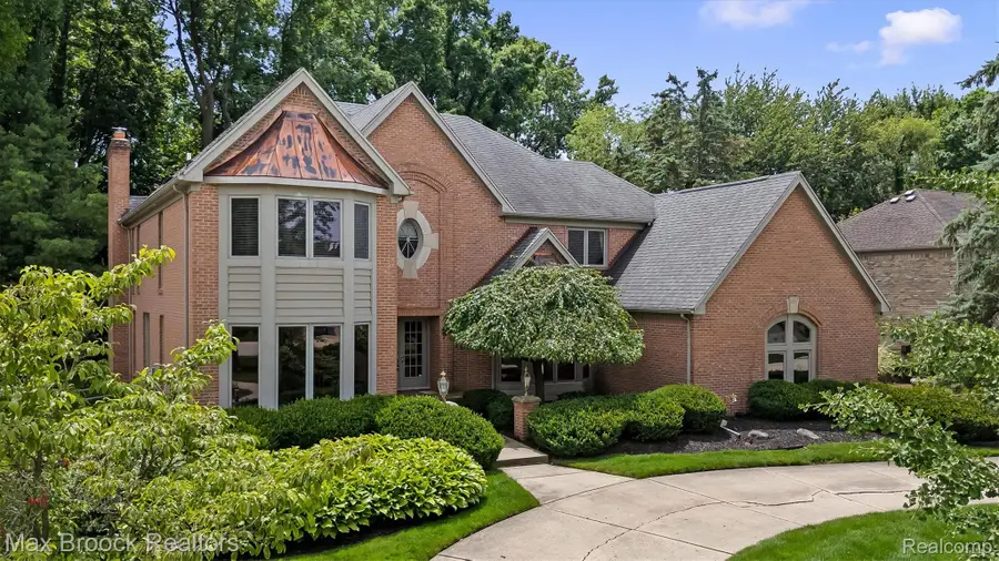 3015 Woodcreek Way, Bloomfield, MI 48304 - #2