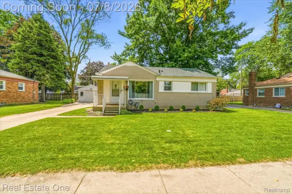 30741 Hathaway Street, Livonia, MI 48150