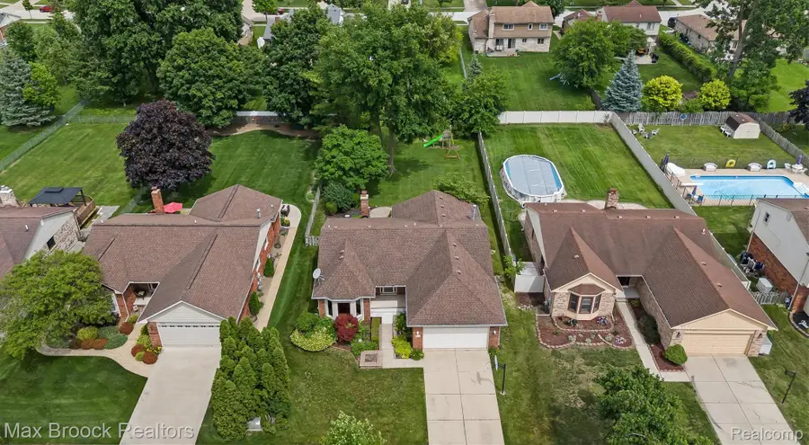 1776 Hillman Drive, Troy, MI 48083 - #2
