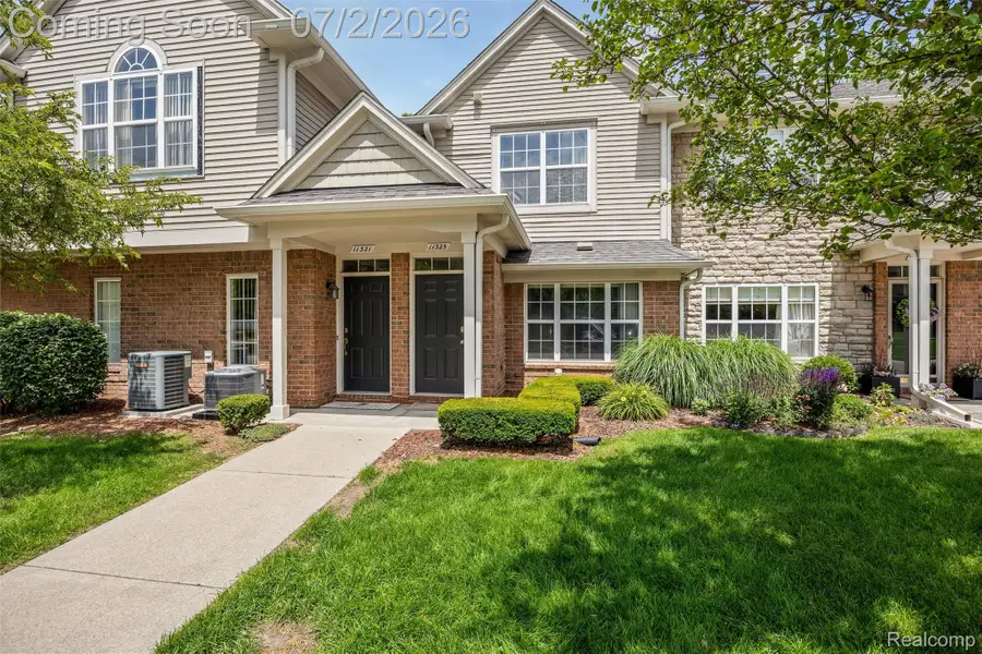 11325 N Woods Drive, Utica, MI 48317 - #3