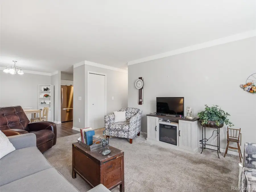 23648 Cottrell Street, Clinton Township, MI 48035 - #2