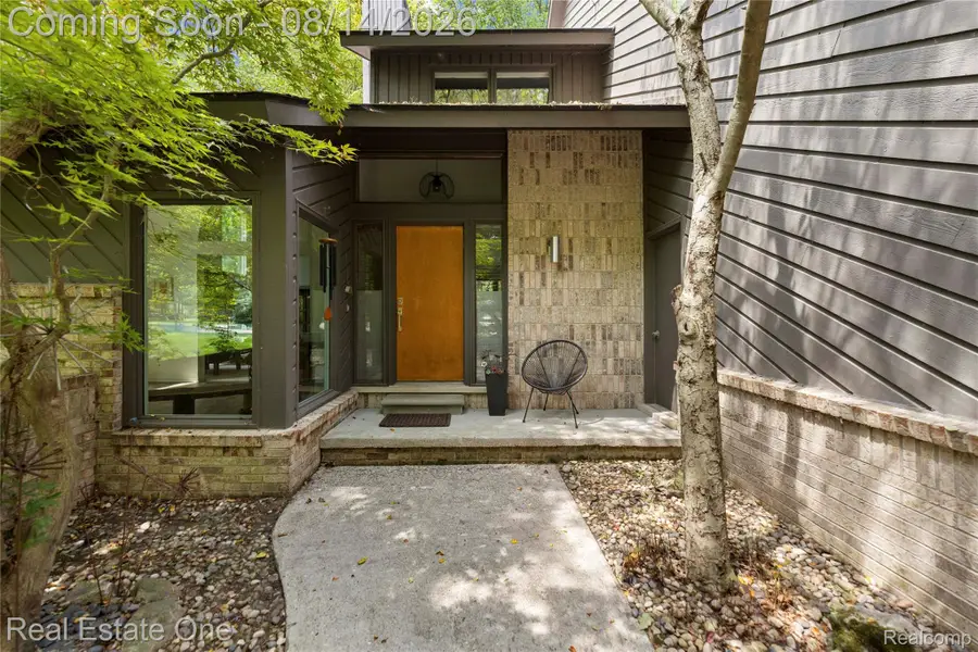 3660 Loch Bend Drive, Commerce Township, MI 48382 - #3