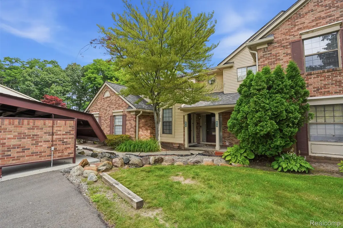 29726 Pine Ridge Circle, Farmington Hills, MI 48331 - #1