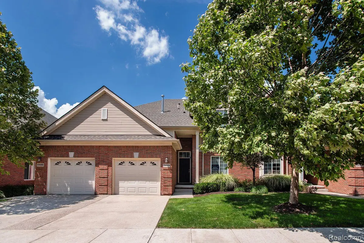 29509 Woodpark Circle, Warren, MI 48092 - #1