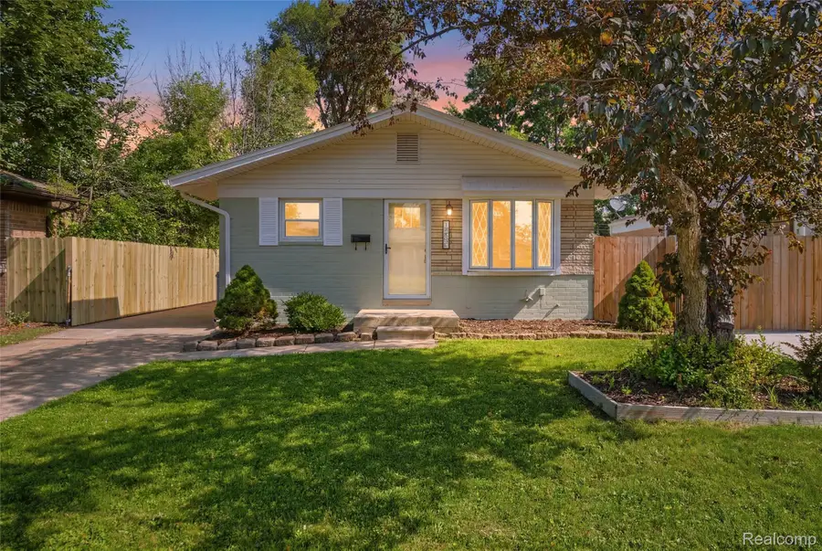 19597 Stafford Street, Clinton Township, MI 48035 - #2