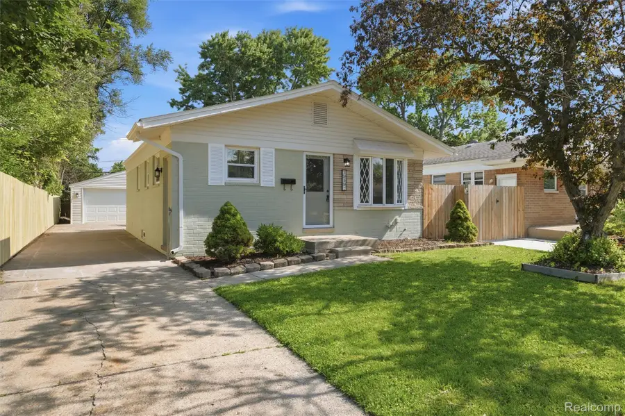19597 Stafford Street, Clinton Township, MI 48035 - #3