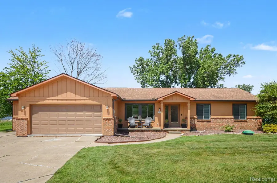 160 Wolverine Drive, Wolverine Lake, MI 48390 - #2