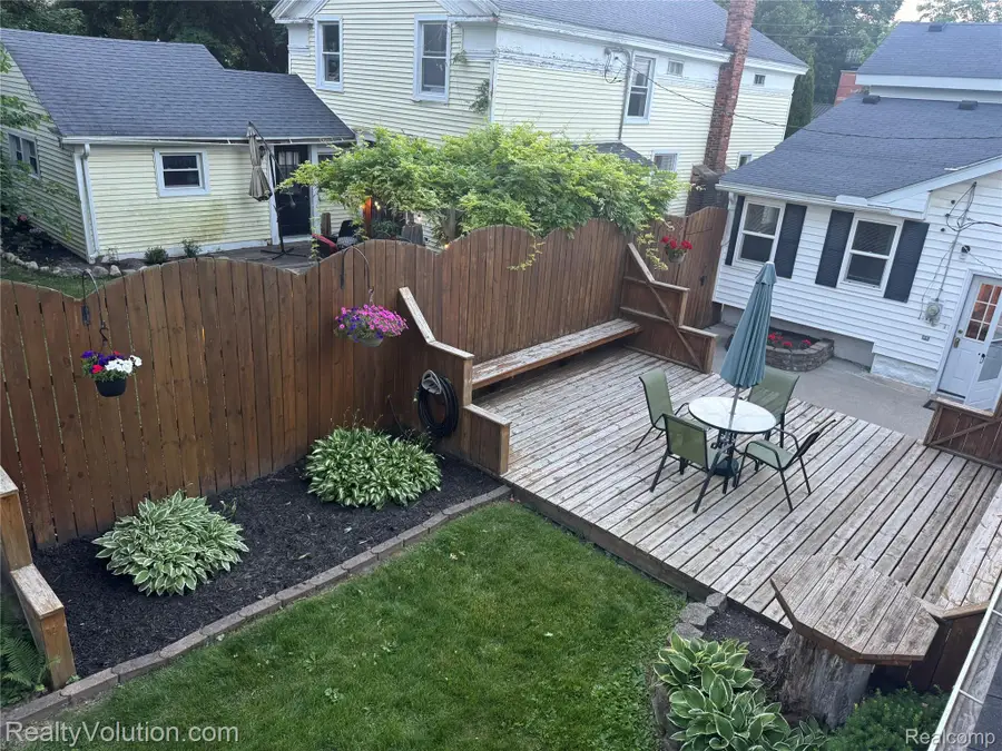 727 W Park Street, Lapeer, MI 48446 - #2