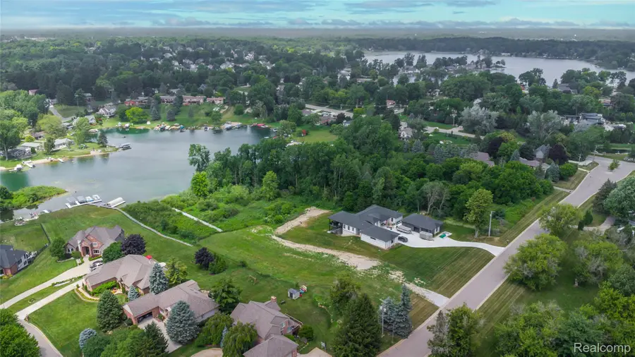 4172 Northshore Drive, Fenton, MI 48430 - #3