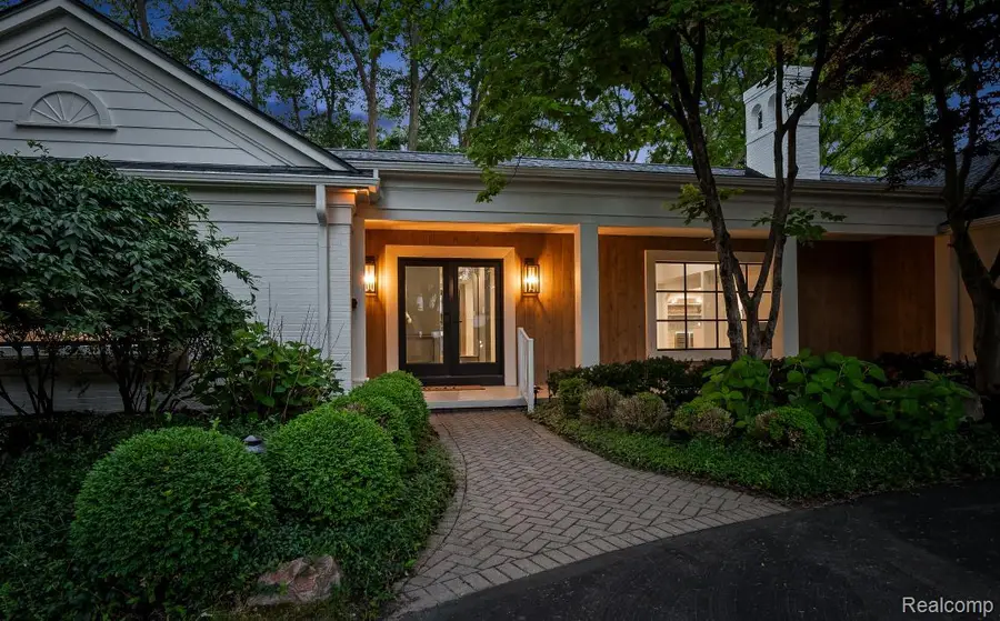 4154 Nearbrook Road, Bloomfield, MI 48302 - #3