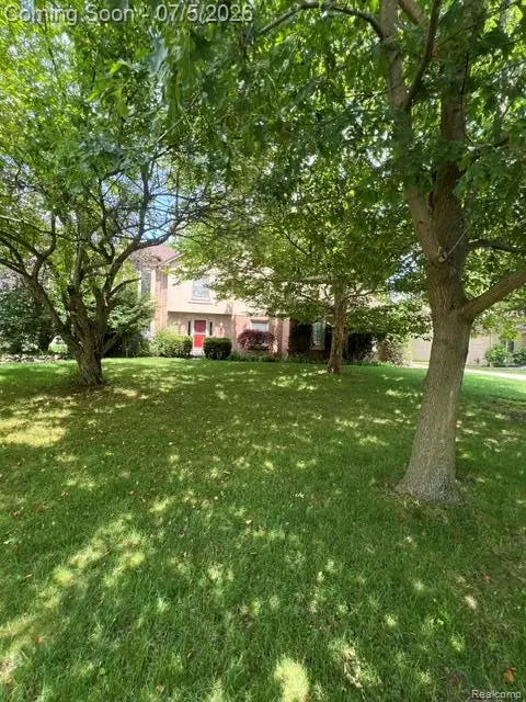 37892 Stableview Drive, Farmington, MI 48335 - #2