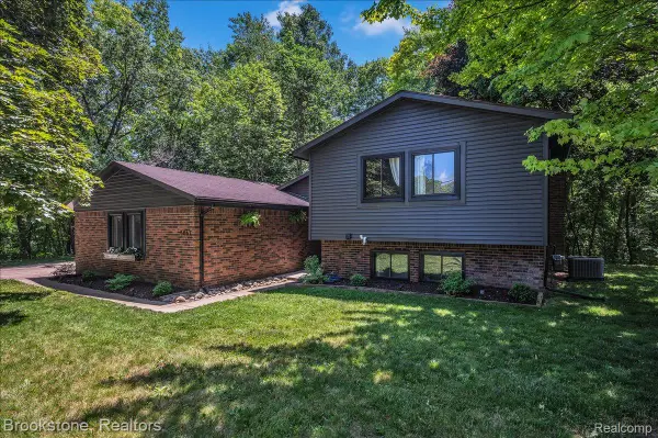 5067 Algonquin Boulevard, Clarkston, MI 48348
