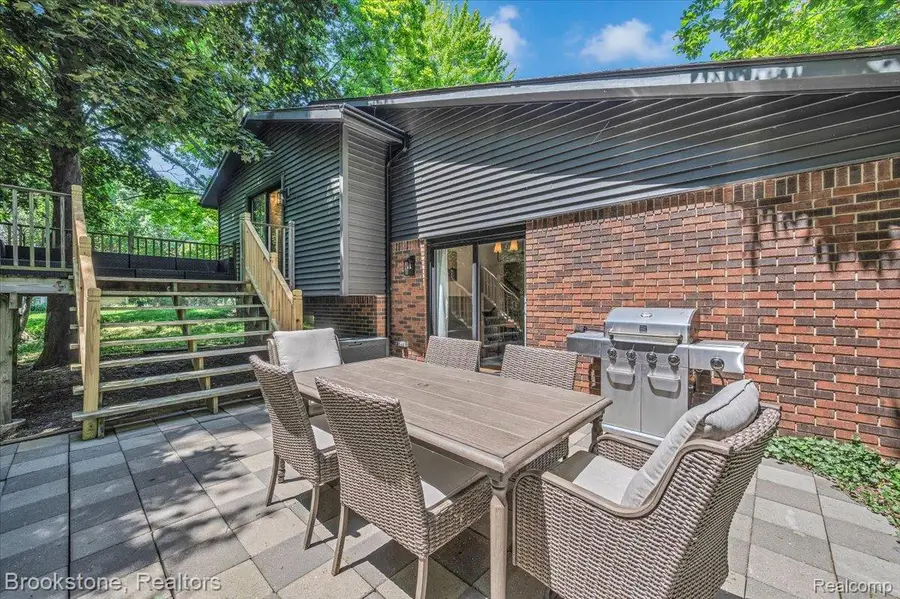 5067 Algonquin Boulevard, Clarkston, MI 48348 - #3