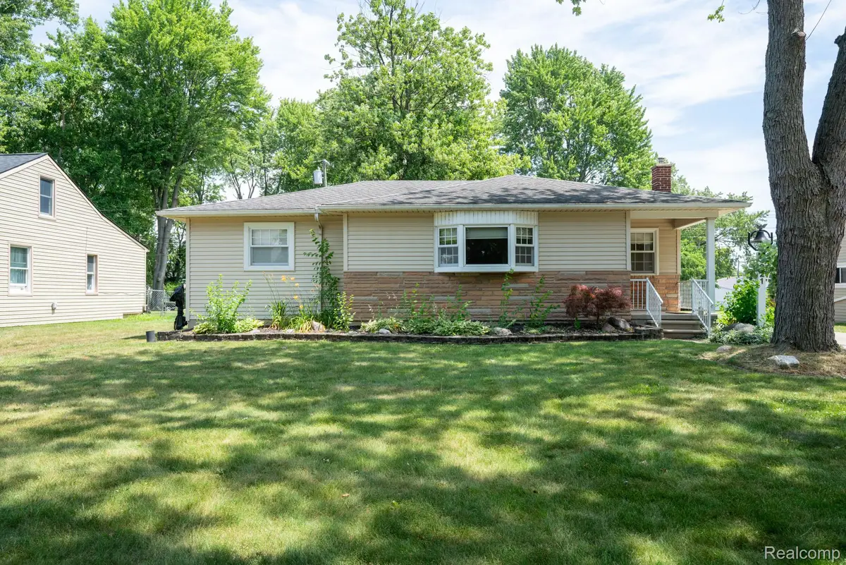 3321 Lafayette Drive, Trenton, MI 48183 - #1