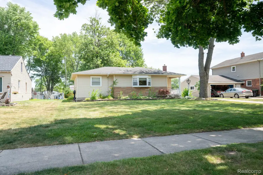 3321 Lafayette Drive, Trenton, MI 48183 - #3