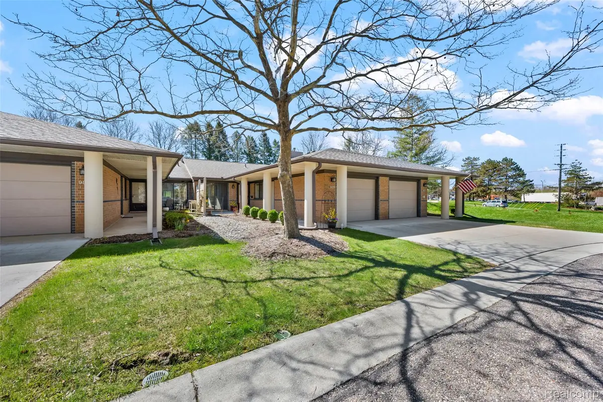 985 Wexford Way #34, Rochester Hills, MI 48307 - #1