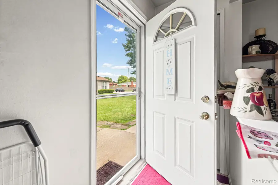 35479 Turner Drive #231, Sterling Heights, MI 48312 - #3