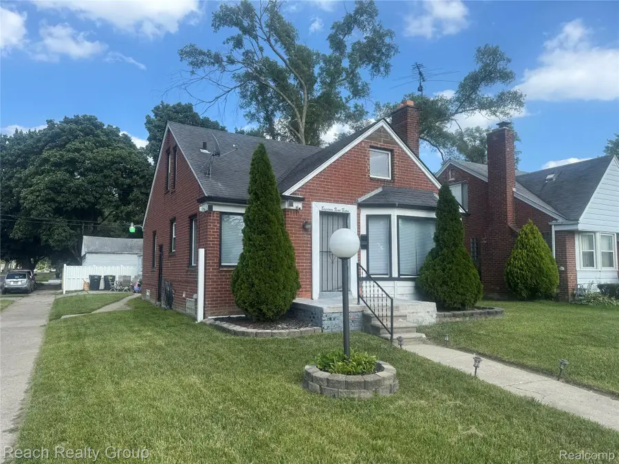 18312 Harlow Street, Detroit, MI 48235 - #2