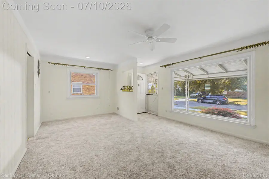 542 Central Street, Inkster, MI 48141 - #3