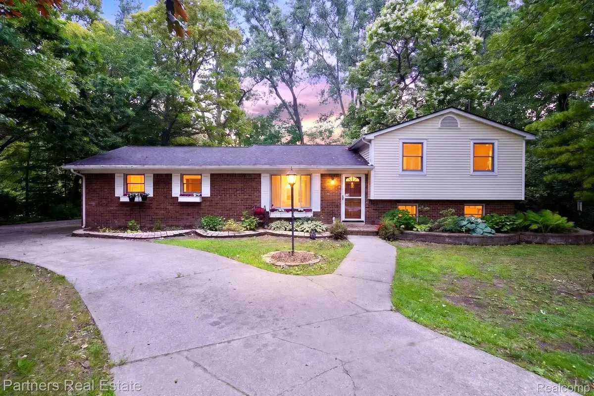 2500 Hubert Road, Brighton, MI 48114 - #1