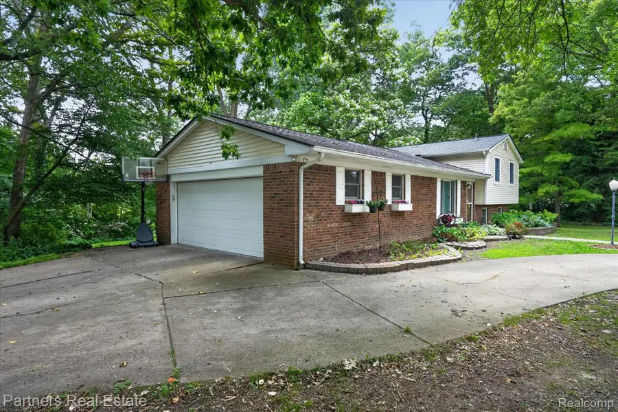 2500 Hubert Road, Brighton, MI 48114 - #2