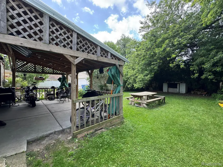 4640 Jackson Street, Dearborn Heights, MI 48125 - #3