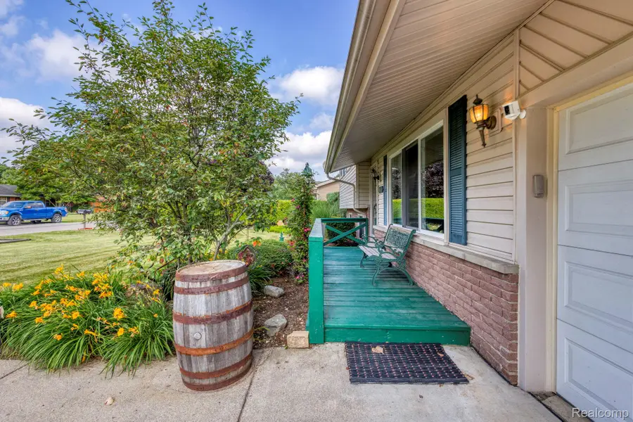 24851 Murray Street, Harrison Township, MI 48045 - #3