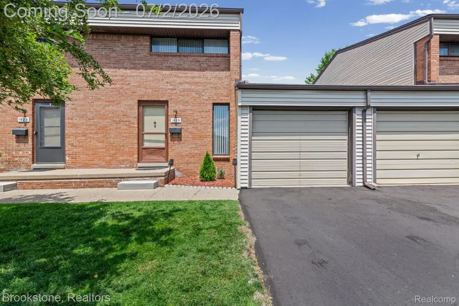 1925 Nicholas Court, Warren, MI 48092 - #2