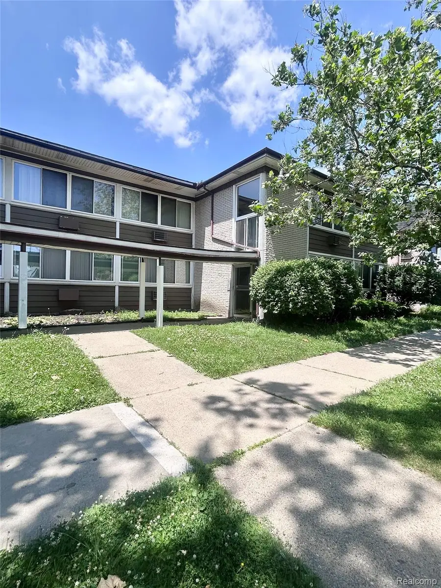 19131 Lahser Road, Detroit, MI 48219 - #3