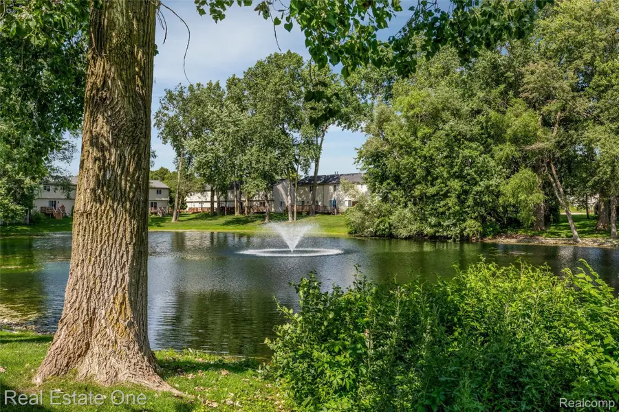 1361 Lochaven Road, Waterford, MI 48327 - #2