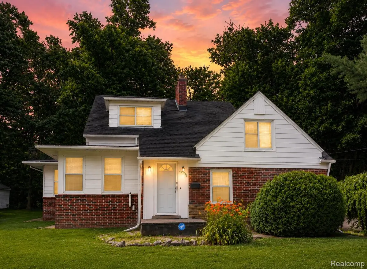 20552 Huntington Avenue, Harper Woods, MI 48225 - #1