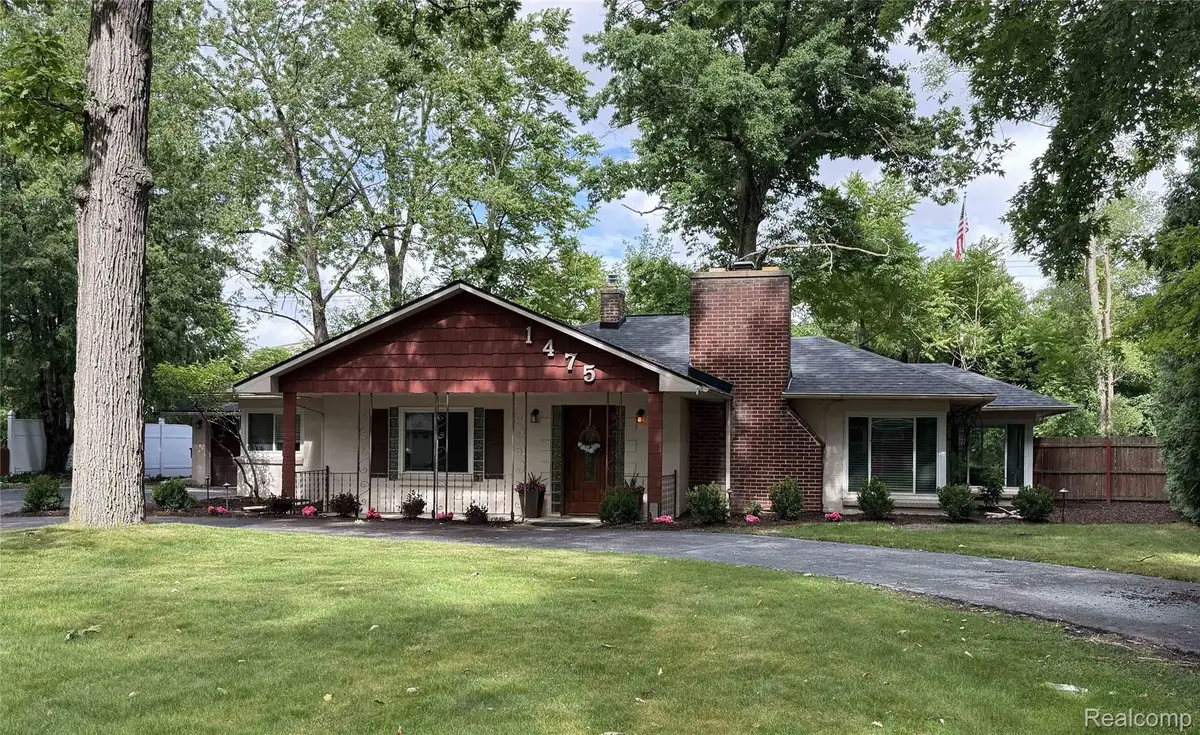 1475 Avondale Street, Sylvan Lake, MI 48320 - #1