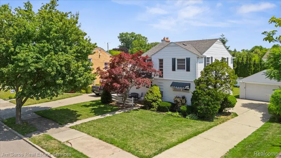 1010 Nottingham Road, Grosse Pointe Park, MI 48230 - #3