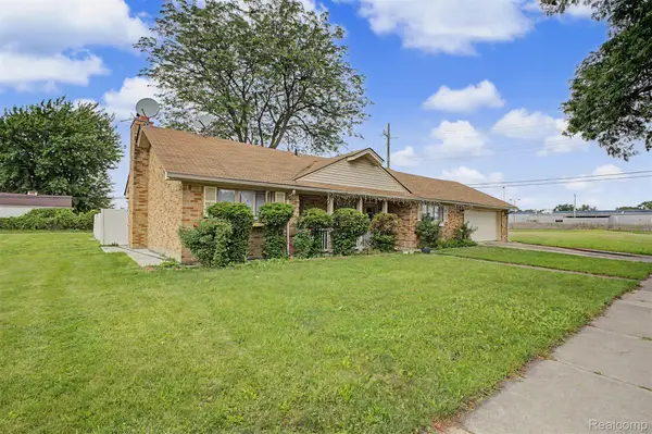 8650 Whitlock Avenue, Dearborn, MI 48126